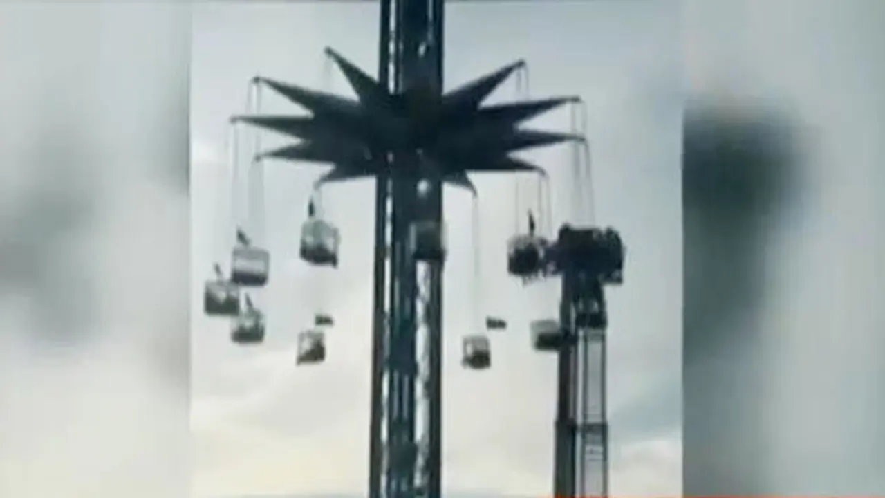 19 Orang Terjebak di Wahana Hiburan Starflyer
