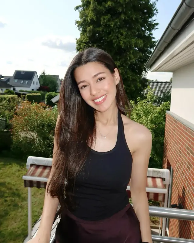 6 Potret Susan Sameh umumkan hamil anak pertama, pamer hasil USG di Jerman