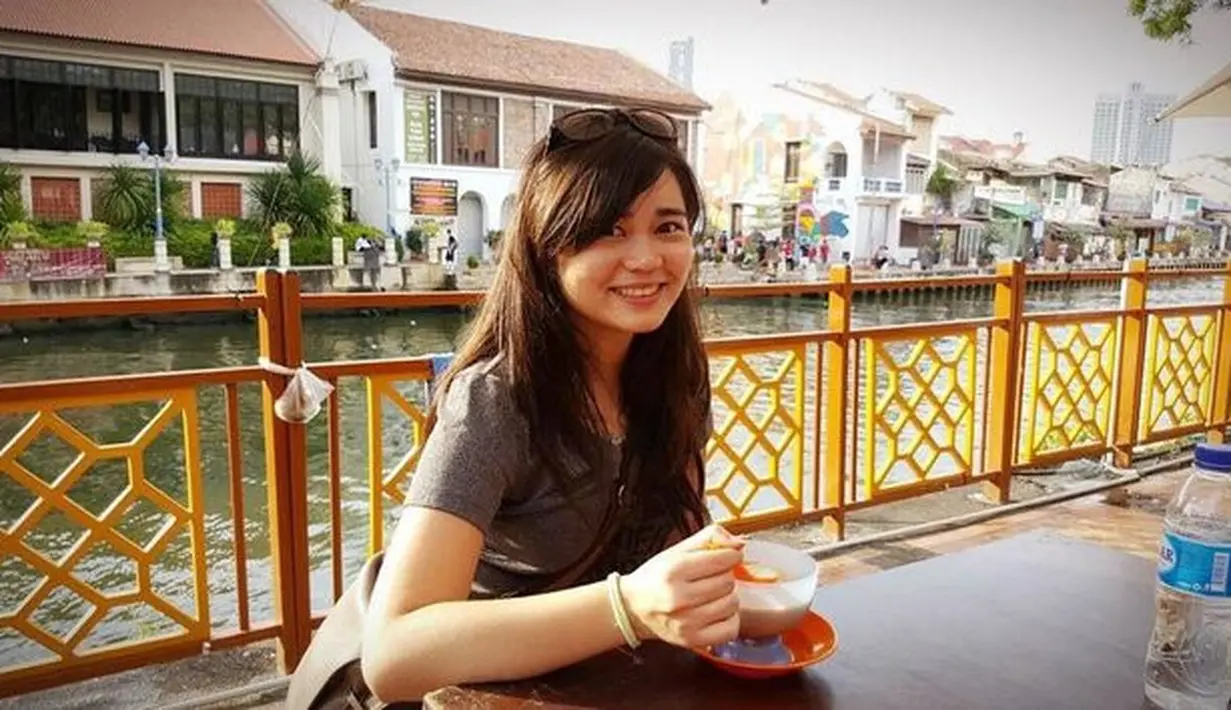 <p>Sebelum menikah, Olivia merupakan seorang wanita karier. Diketahui ia bekerja pada salah satu perusahaan ternama di Jakarta. [Foto: instagram.com/oliviasumargo]</p>