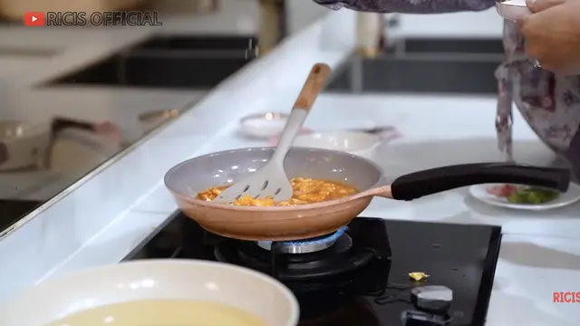 Potret Dapur Rumah Ria Ricis