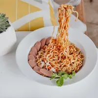 ilustrasi mie goreng/Photo by John Hoang on Unsplash