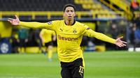 Jude Bellingham - Kemampuan Gelandang muda Borussia Dortmund ini dalam mengolah si kulit bundar membuatnya menjadi incaran klub top Eropa. Pemain asal Inggris itu mengalami kenaikan harga sebesar 15 juta euro dan saat ini memiliki harga mencapai 70 juta euro. (AFP/Ina Fassbender)