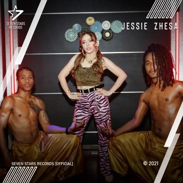 Jessie Zhesa dalam video klip terbarunya
