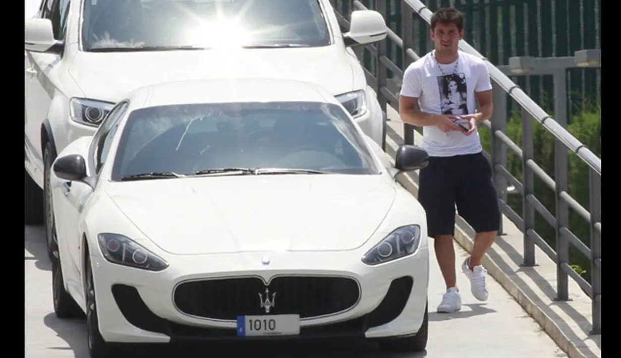 Pesepakbola asal Argentina, Lionel Messi memiliki kendaraan mewah Maserati GranTurismo MC Stradale yang ditaksir mencapai 154.721 euro per (sekitar Rp1,9 miliar). (Istimewa)