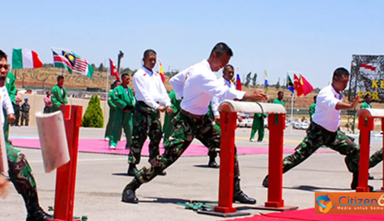 Citizen6, Lebanon: Penyematan medali diisi kegiatan demostrasi ketrampilan prajurit yaitu beladiri Militer Yong Modo, kolaborasi kesenian Nusantara, penampilan debus dipadu dengan atraksi kemampuan beladiri merpati putih. (Pengirim: Badarudin Bakri).