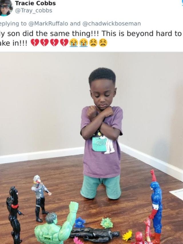 Anak-anak beri penghormatan untuk Chadwick Boseman