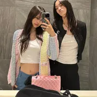Outfit ratusan juta Jennie BLACKPINK yang dipakai untuk hangout bareng bestie (@jennierubyjane)