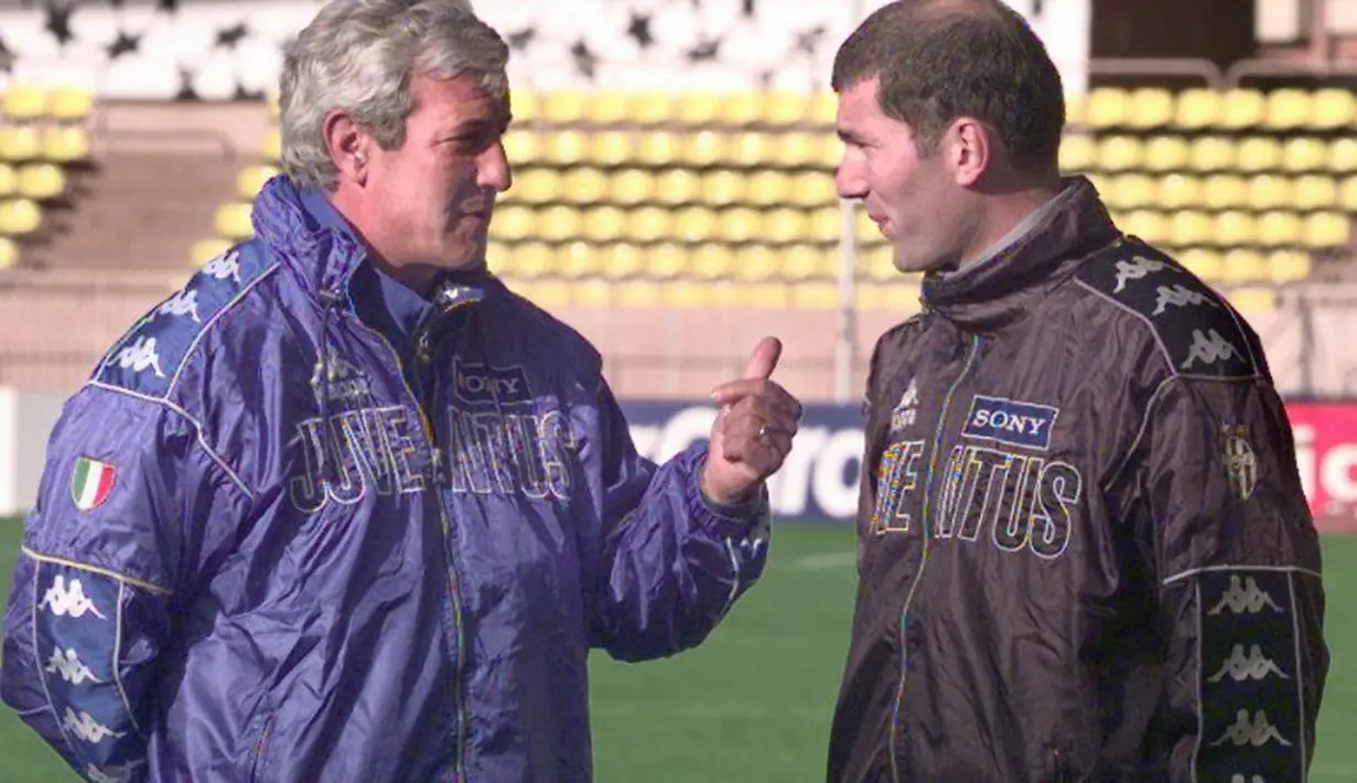 Karier Lippi mulai menjulang ketika ia dipercaya melatih Juventus di tahun 1994-1999, ia melatih berbagai pemain legenda seperti salah satunya Zinedine Zidane.( 
