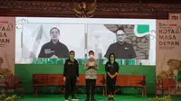 Tiga raksasa digital Indonesia yakni Grab, Emtek dan Bukalapak melanjutkan program akselerator Kota Masa Depan (Kolaborasi Nyata Untuk Masa Depan) di Solo, Jawa Tengah.