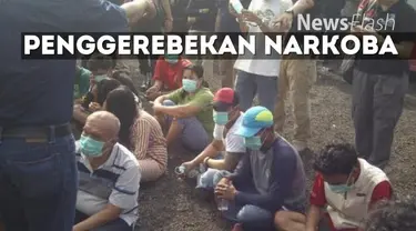 Satuan Narkoba Polres Jakarta Utara kembali menggerebek Kampung Bahari, Tanjung Priok, Jakarta  Selama 1 jam lebih, polisi menggeledah beberapa lokasi dan rumah warga di Kampung Bahari. 