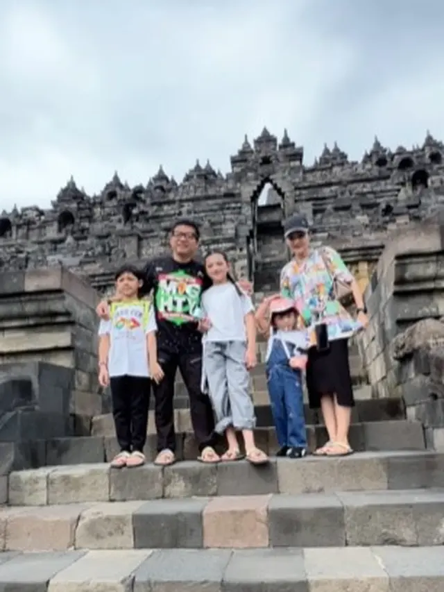 Liburan Keluarga Ashanty ke Jogja Magelang (Instagram/@ashanty_ash)