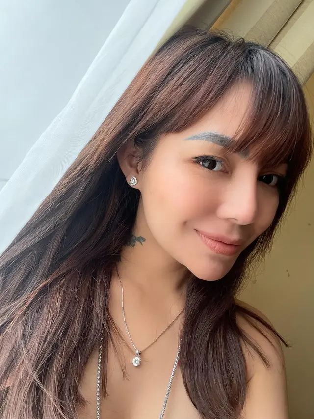 7 Potret Terbaru Nadia Christina Mantan Istri Pesepak Bola Alfath Fathier