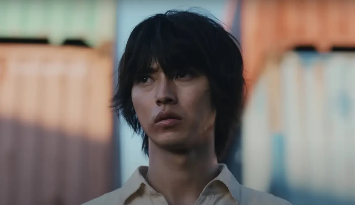 Wajah kusam Arisu dalam cuplikan super teaser trailer Serial Alice In Borderland Season 2. Dalam musim kedua ini Arisu dan pemain lainnya diceritakan akan melanjutkan permainan baru di Kota Tokyo. (Instagram/@netflixid)