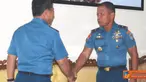 Citizen6, Jakarta Pusat: Komandan Pasmar-2 Brigadir Jenderal TNI (Mar) Sturman Panjaitan menerima tim Wasrikkap Itjenal 2012 di Markas Komando Pasmar-2, Jalan Kwini II No. 6 Jakarta Pusat, Jumat (1/6). (Pengirim: Marinir)
(


