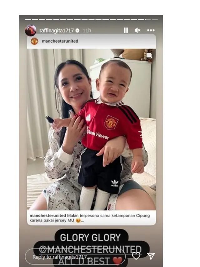 7 Potret Rayyanza Alias Cipung Pakai Jersey Manchester United, Diunggah Akun MU