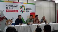 Ketua INASGOC, Erick Thohir (dua dari kiri), pada konferensi pers acara countdown Asian Games 2018 di Senayan, Jakarta, Selasa (15/8/2018), (Bola.com/Yus Mei Sawitri)