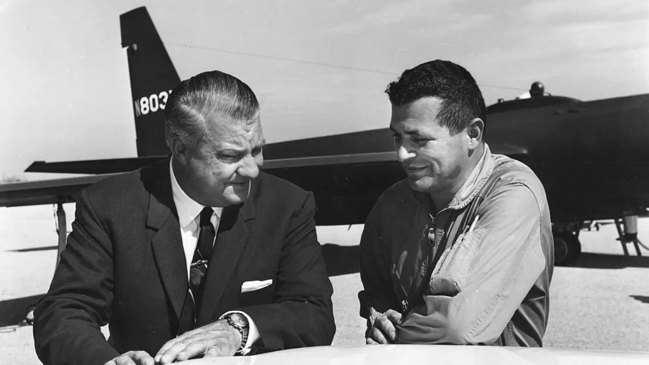 Kelly Johnson dan Francis Gary Powers