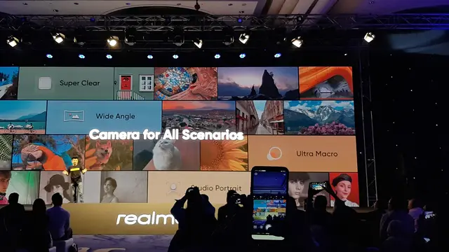 [Fimela] Realme 5 dan 5 Pro