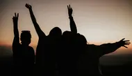 Dari Asing Jadi Akrab, Tips Membangun Support System yang Kuat di Tempat  Baru