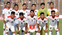 Pose pemain Timnas Indonesia U-22&nbsp;sebelum laga&nbsp;melawan Timor Leste pada pertandingan ketiga&nbsp;Grup A SEA Games 2023 yang berlangsung di Olympic Stadium, Phnom Penh, Kamboja,&nbsp;Minggu (7/5/2023). (Bola.com/Abdul Aziz)