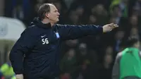 Simon Grayson saat menukangi Preston North End pada 2017 (AFP/Lindsay Parnaby)
