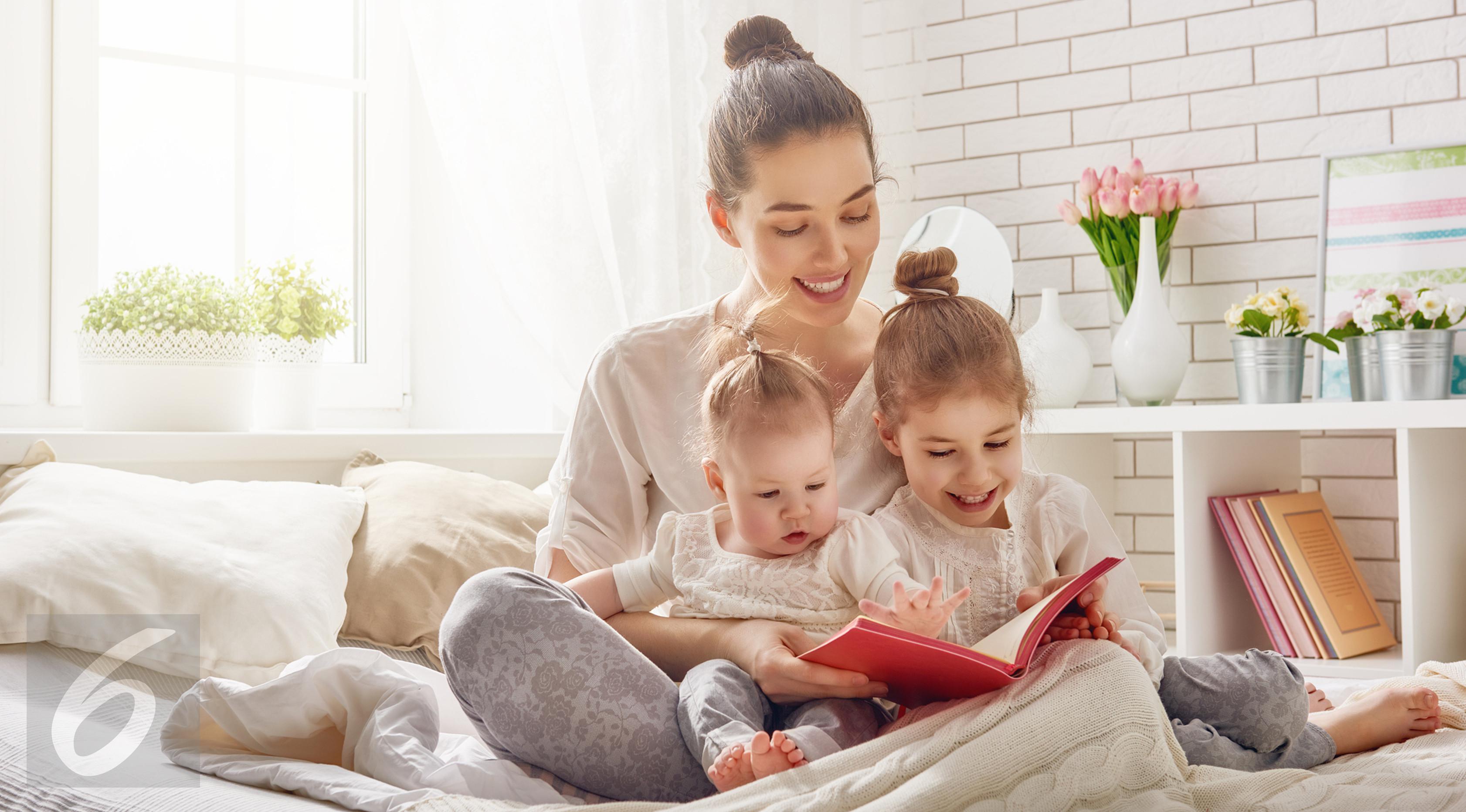 Ilustrasi Foto Ibu dan Anak Perempuan (iStockphoto)