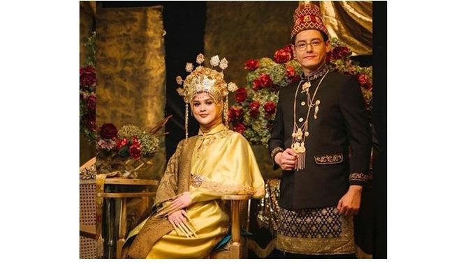 Foto Prewedding Cut Meyriska dan Roger Danuarta Dengan Pakaian Adat Aceh (sumber:instagram/dierabachir)