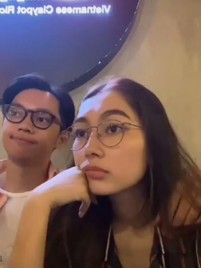 6 Potret Kebersamaan Devina Aureel dan Brandon Salim, Dikabarkan Pacaran
