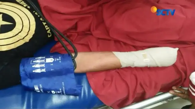 Pergelangan tangan seorang pemuda Tangerang Selatan, Banten, putus usai melerai tawuran dua kelompok pemuda.