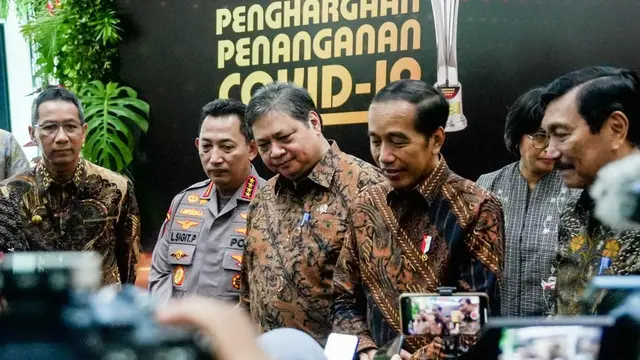 Acara Penghargaan Penanganan Covid-19 (PPKM Award) yang digelar di Gedung Dhanapala, Senin (20/3/2023).