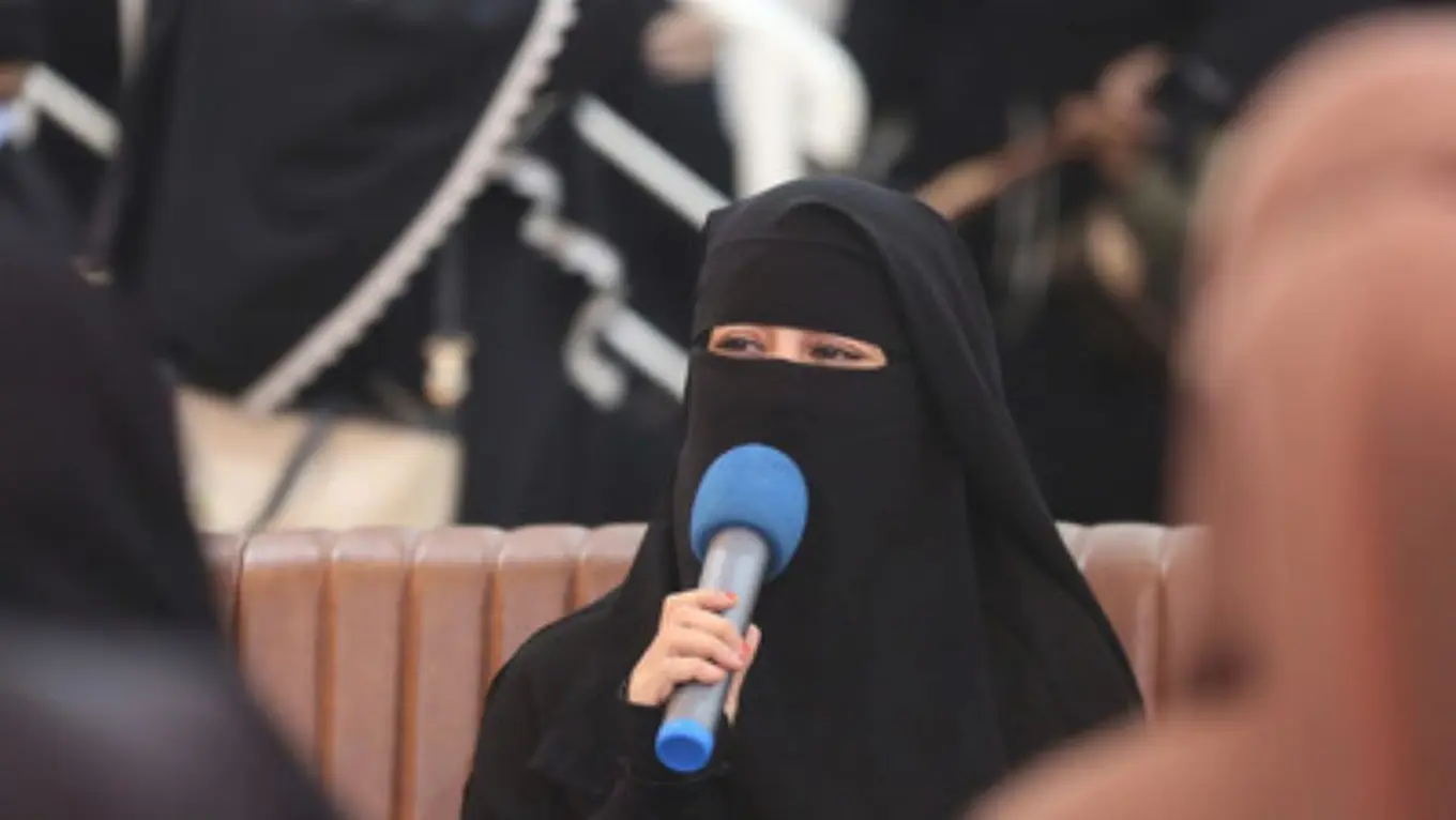 Fakta Tersembunyi Umi Pipik, Dulu Mantan Model Sekarang Tampil Tertutup