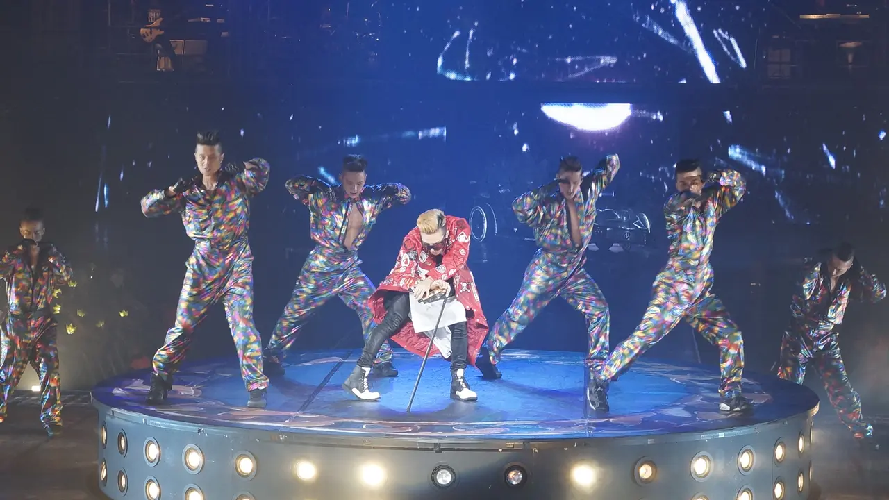 G-Dragon Siapkan Konser Spesial Hologram untuk Penggemar