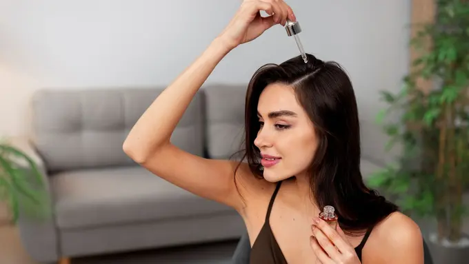 5 Langkah Tepat Mengaplikasikan Hair Oil