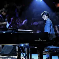 Joey Alexander saat tampil di konsernya yang bertajuk 'Joey Alexander Live in Concert'. (Adrian Putra/Bintang.com)