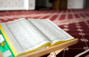 Tips Menghafal Al-Quran meski Usia Sudah Lanjut, Metode Efektif dan Rekomendasi Surat