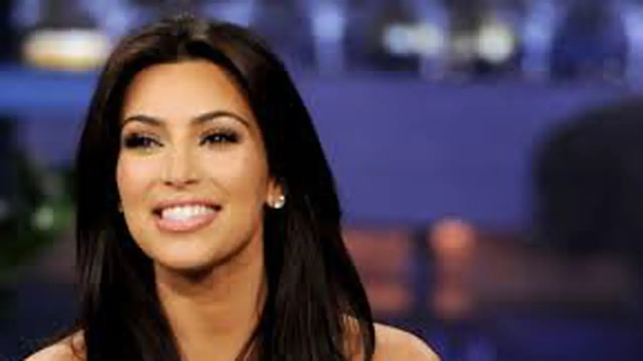 Kim Kardashian Tak Ingin Pakaian Anaknya Rancangan Desainer Terkenal