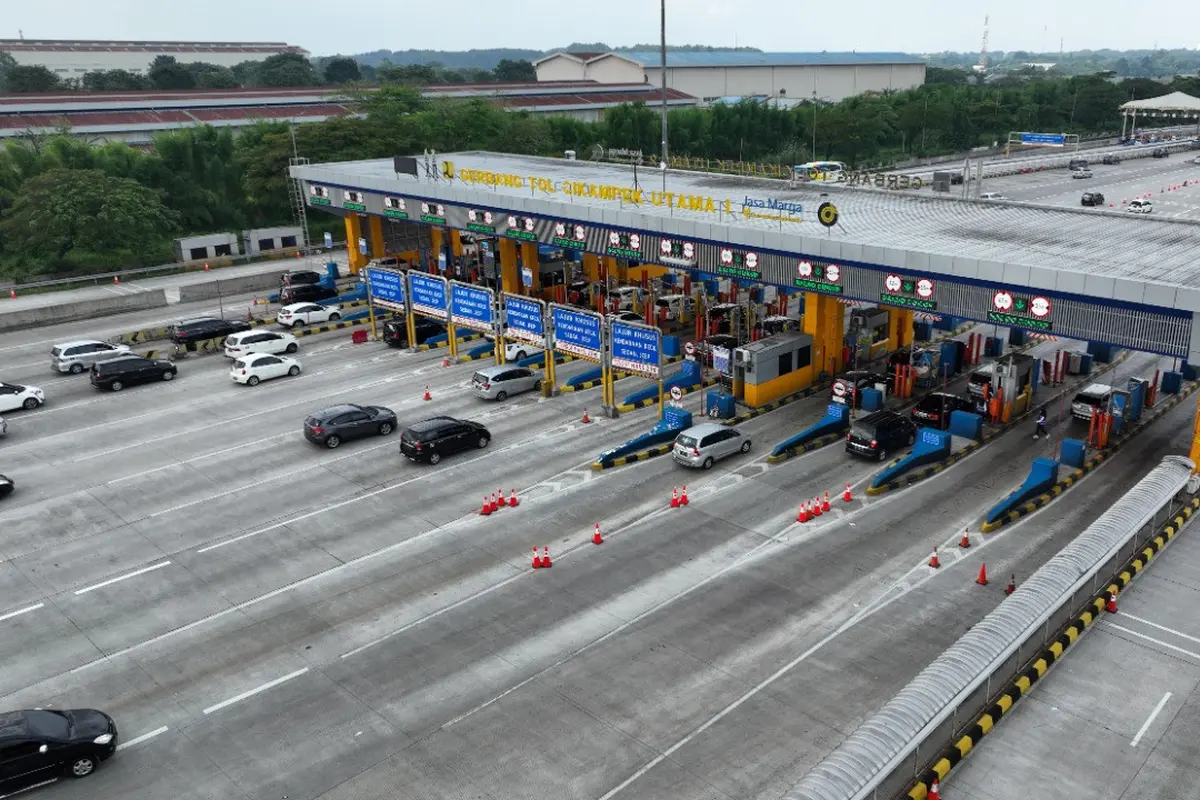 GT Cikampek Utama Jalan Tol Jakarta-Cikampek pada arus Mudik Lebaran 2022. (Dok. Jasa Marga)