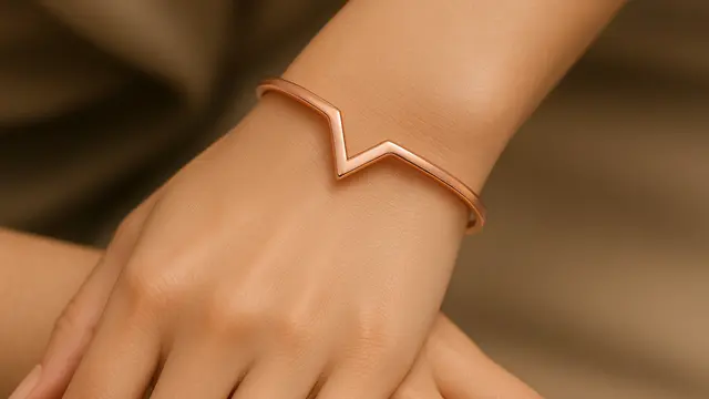 Model Gelang Bentuk V yang Elegan