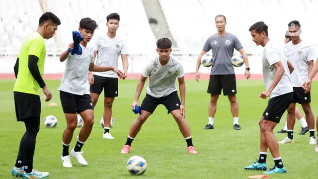 Momen Jokowi Beri Semangat untuk Timnas Indonesia U-20 yang Gagal Tampil di Piala Dunia U-20 2023