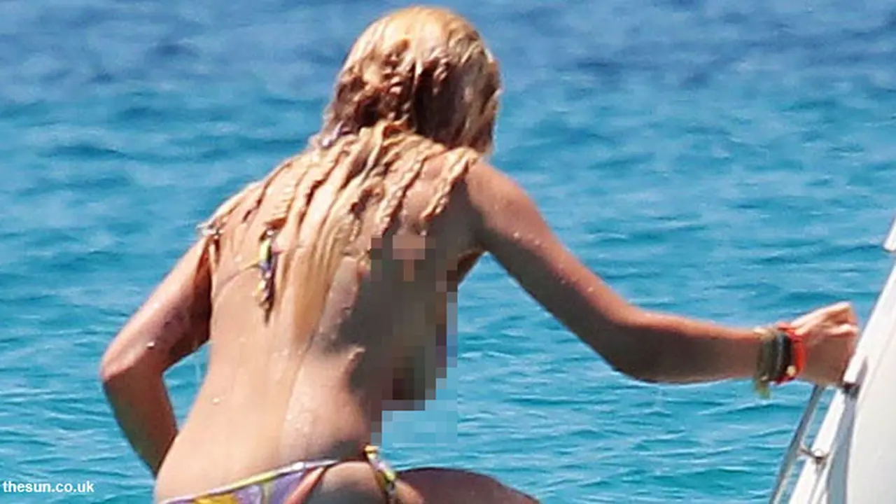 rita-ora-130708b.jpg