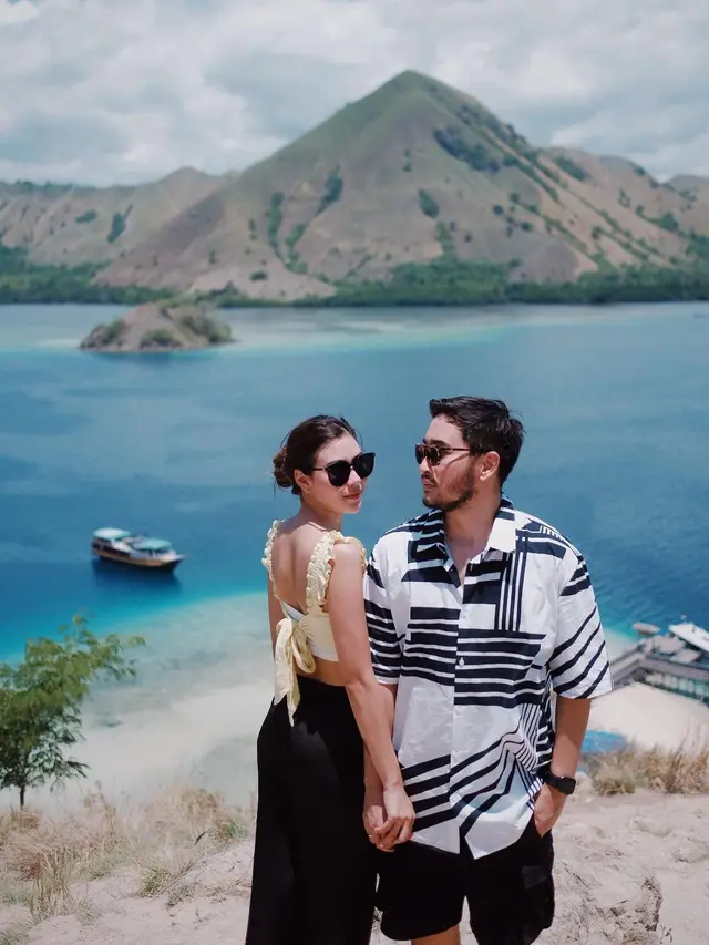 Bak Pengantin Baru, 6 Pasangan Seleb Ini Pilih Liburan Romantis di Labuan Bajo
