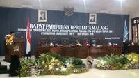 Sidang paripurna Ranperda Hak Keuangan Pimpinan dan Anggota Dewan di Gedung DPRD Kota Malang, Jawa Timur (Zainul Arifin/Liputan6.com)