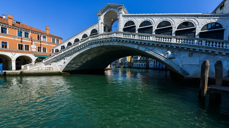 Jernihnya Kanal Venesia