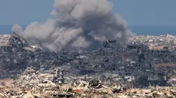 Israel terus melancarkan serangan udara besar-besaran terbarunya terhadap Kota Gaza pada 16 September 2025. (Menahem KAHANA/AFP)