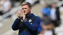 <p>Newcastle United menunjuk Eddie Howe sebagai pelatih kepala menggantikan Steve Bruce pada tahun 2021. Sejak kehadirannya, The Magpies dinilai cerdik dan efektif untuk melakukan transfer pemain. Hingga pekan kesembilan, Howe berhasil membawa Newcastle menempati posisi keenam dengan raihan 14 poin. (AFP/Paul Ellis)</p>