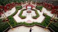Salah satu wahana di taman Impian Disney pertama yang dibangun di daratan China, 15 Juni 2016. Taman hiburan bernilai 5,5 milyar dollar itu, yang akan dibuka resmi hari Kamis (16/6). (REUTERS / Aly Song)