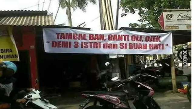 6 Spanduk Kocak Tukang Tambal Ban Ini Bikin Ketawa