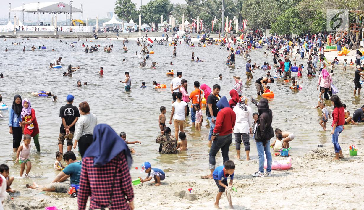 Foto Pengunjung Serbu Pantai Lagoon Ancol Di Libur Hari Kemerdekaan News Liputan6 Com Acara inasgoc di lagoon beach ancol, yang mengusung tema, warna warni langit nusantara light up the night bertujuan untuk meningkatkan awareness. pengunjung serbu pantai lagoon ancol