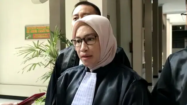 Jaksa Penuntut Umum yang dipimpin Neva Sari Susanti masih fikir-fikir terhadap putusan vonis yang berbeda terhadap tiga terdakwa jenderal NII tersebut. (Liputan6.com/Jayadi Supriadin)