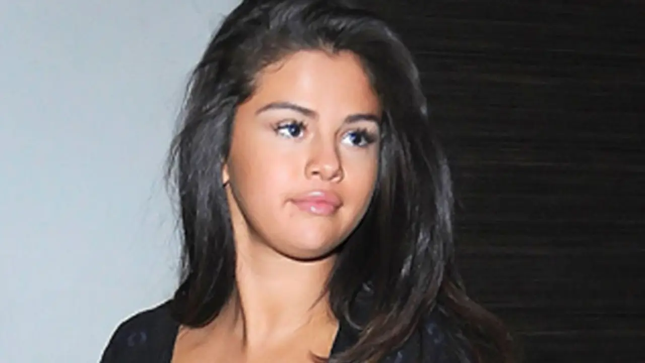 Cara Selena Gomez lupakan Justin Bieber